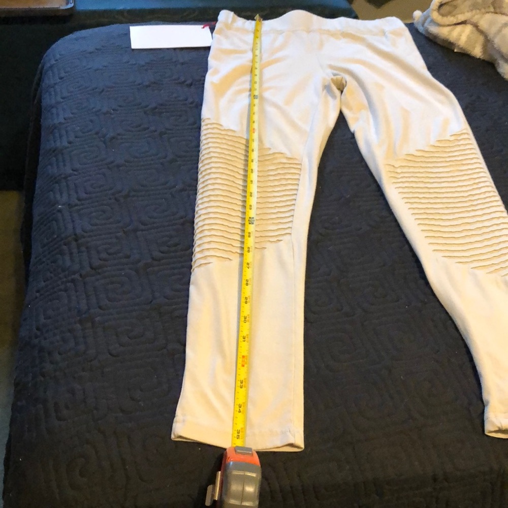 Beige Ribbed Leggings - Picture 6 of 6